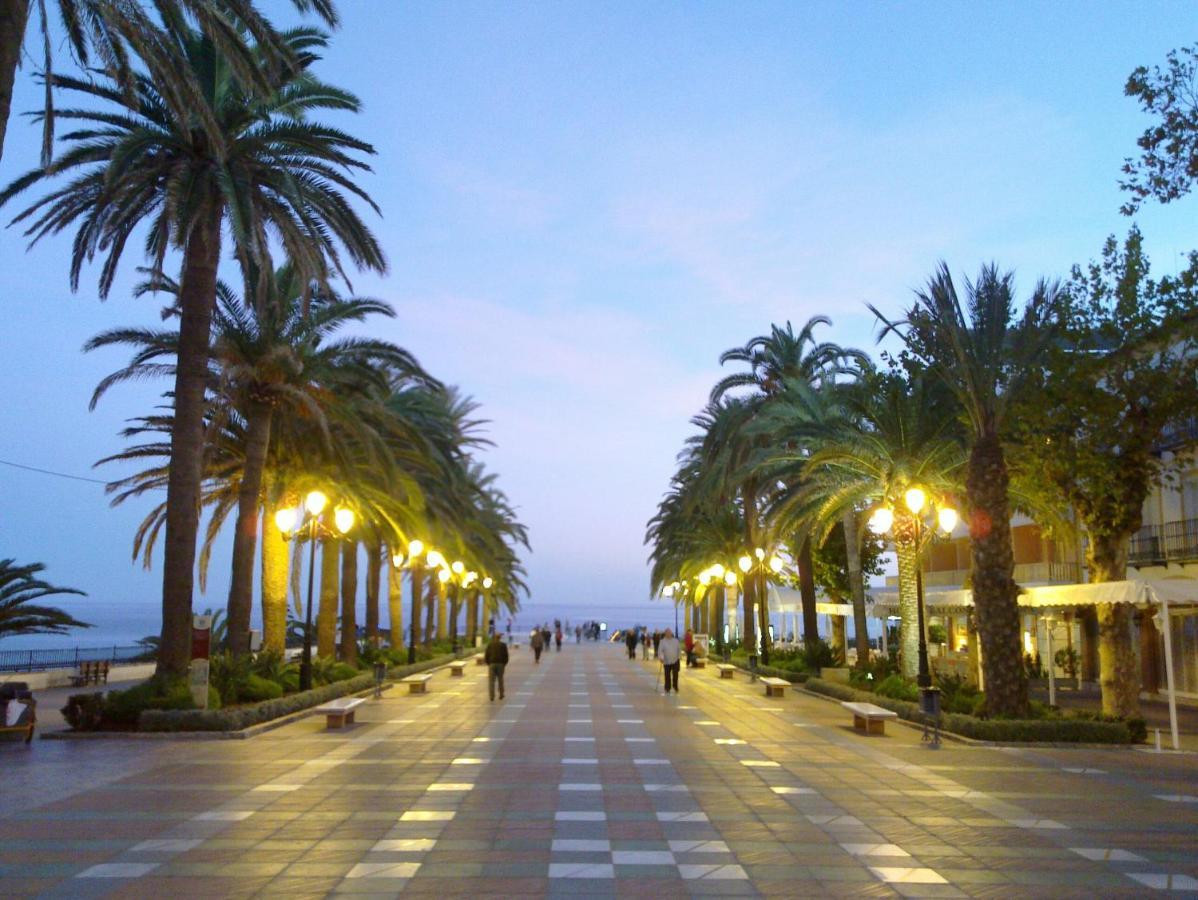 R1357 Balcon De Europa Appartement Nerja Buitenkant foto
